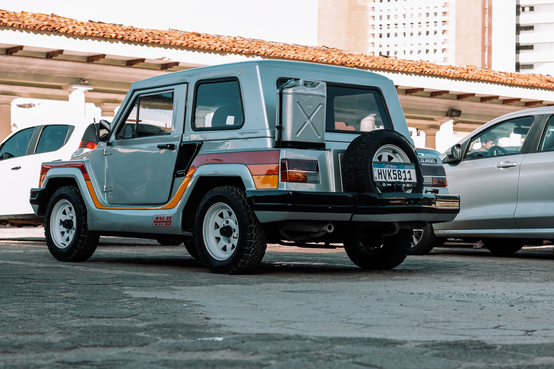 SUV 옆모습